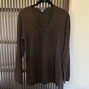 Chelsea & Theodore Brown Long Sleeve V-neck Cashmere Top